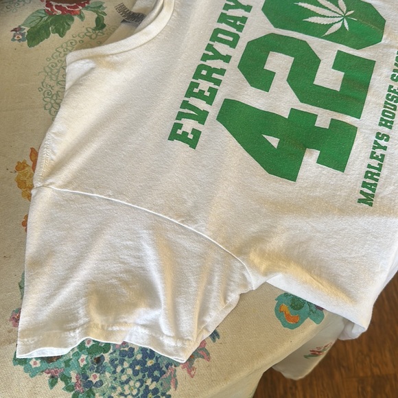 Everyday is 420 Marleys House Smoke Shop Shirt Large Tee Great Condition - Picture 3 of 5